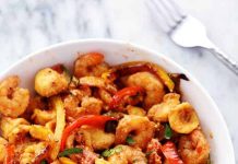 Creamy Shrimp Fajita Pasta Skillet